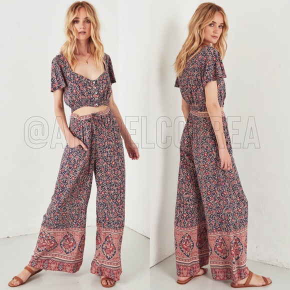 🚫SOLD🚫 NWT Spell Jasmine Navy Palazzo Pants and Matching Top Set – Large - Picture 2 of 9